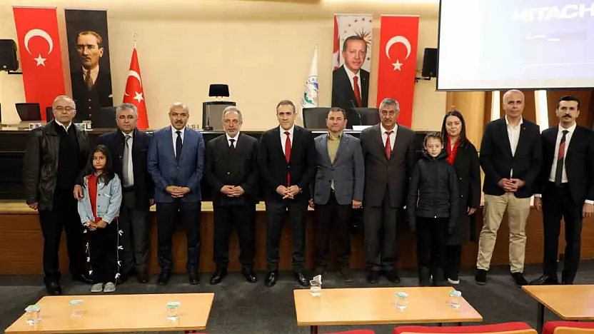 Talas'ta atıklar sanata dönüşüyor