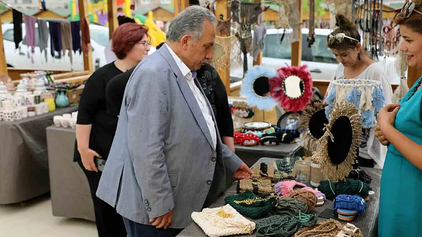 Talas'ta bu Pazar 'Maharetli Eller'