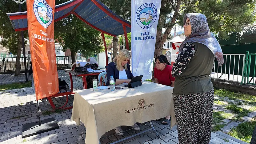 Talas'ta çocuklar kitapla, büyükler beyaz masa ile buluştu
