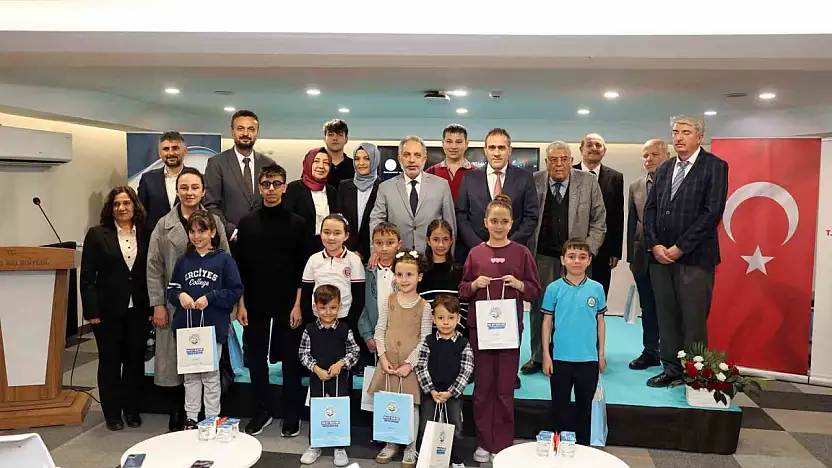 Talas'ta kitap kurtları ödüllendirildi