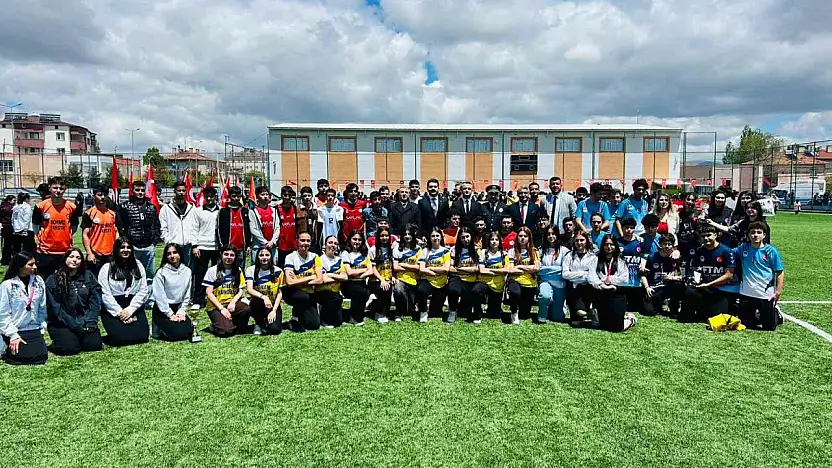 Tomarza'da 19 Mayıs coşkuyla kutlandı