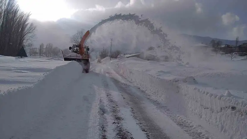 Tomarza - Tufanbeyli yolu açıldı
