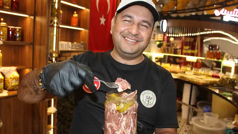 Türkiye'de ilk: Pastırmanın turşusu yapıldı