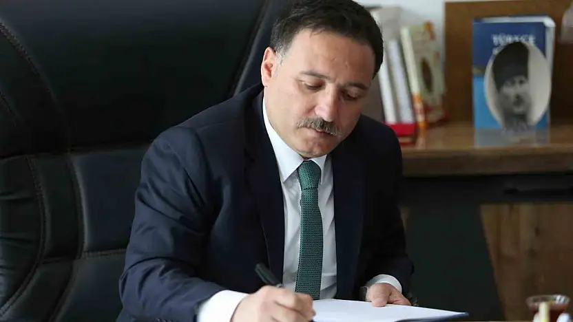 Vali Çiçek: 'Gazilerimiz vatan sevgisinin, cesaretin ve fedakârlığın en anlamlı timsalleri, milletimizin gurur ve onur abideleridir'
