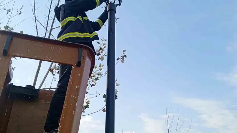 Vandallar tahrip etti, büyükşehir yeniledi