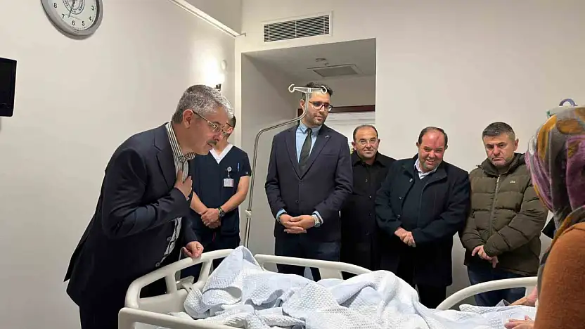 Vekil Çopuroğlu, gece yarısı hastane ziyareti yaptı