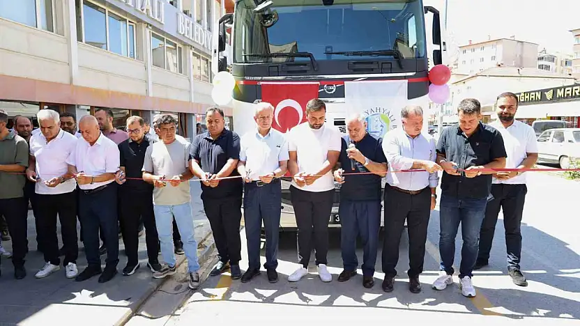 Yahyalı Belediyesi araç filosunu güçlendirdi: Çekici tır hizmete alındı