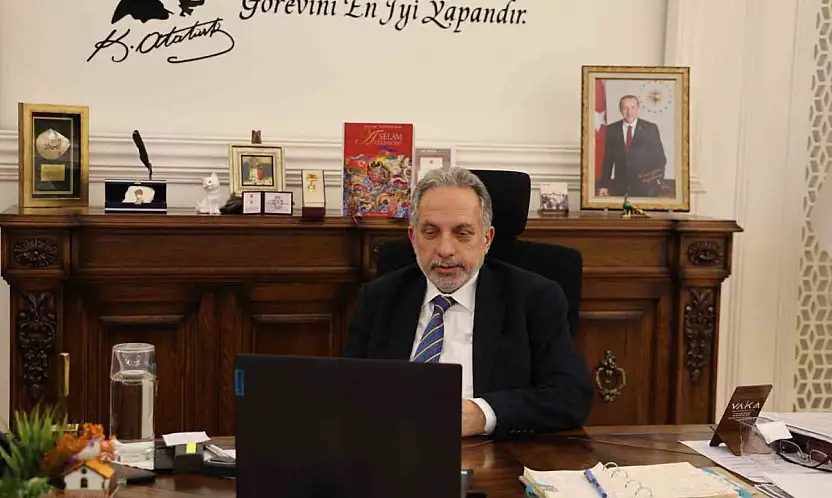 'Hizmet Madalyası' sahibi Başkan Yalçın, 'Bir Olalım Birlik Olalım' toplantısında Talas'taki çalışmaları anlattı