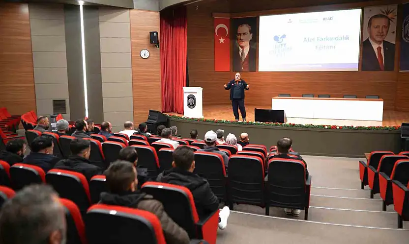 Afetlere karşı daha bilinçli olunması için Melikgazi personeline eğitim verildi