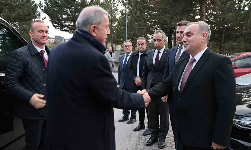 Akar, ERÜ öğrencileri ile iftarda buluştu