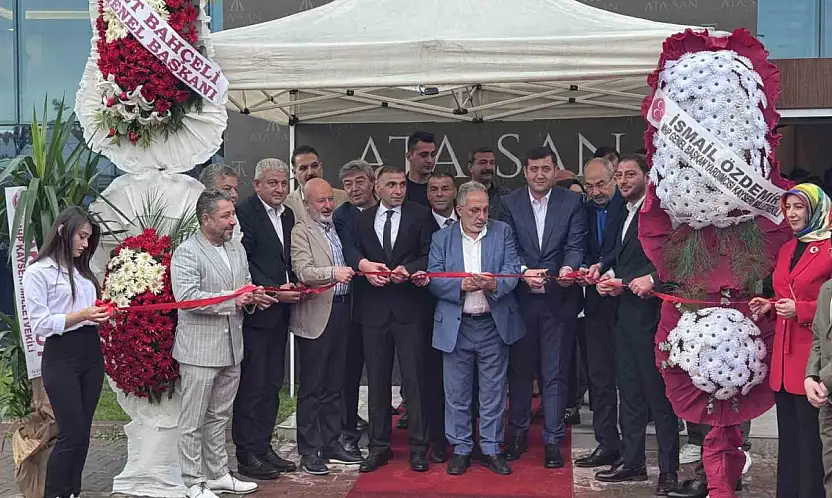 Ata-San Otomotiv yeni hizmet binası protokolün katılımıyla açıldı