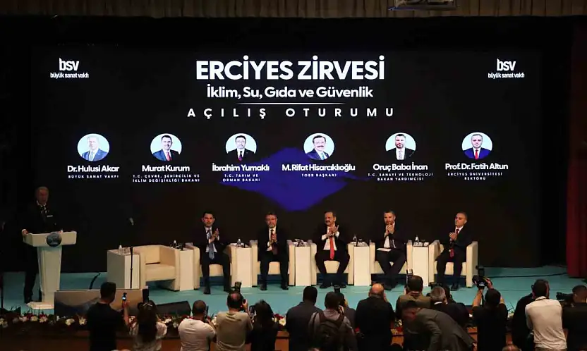 Bakan Kurum: 'Depremden sonra 2 yılda 455 bin konutu bitirmek kolay iş değil'
