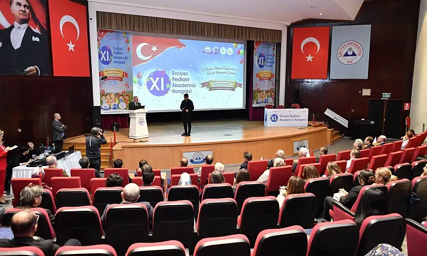 Başkan Büyükkılıç, 11. Erciyes Pediatri Akademisi Kongresi'nde hekimlerle buluştu