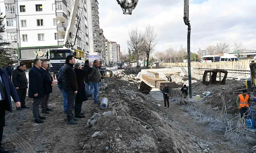 Başkan Büyükkılıç, 300 milyon TL'lik katlı kavşak projesini yerinde inceledi