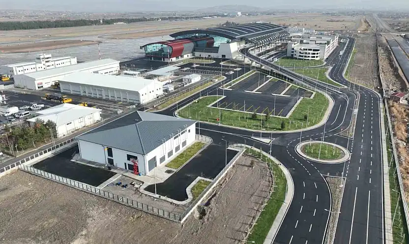 Başkan Büyükkılıç duyurdu: Kayseri Havalimanı 'Başmüdürlük' statüsüne kavuştu