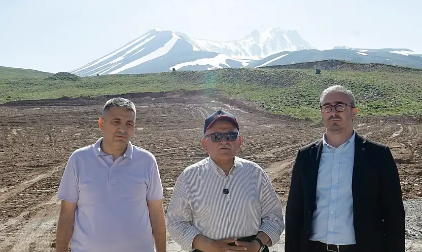 Başkan Büyükkılıç müjdeyi verdi: Erciyes'in Develi Kapısı'na yürüyen bant