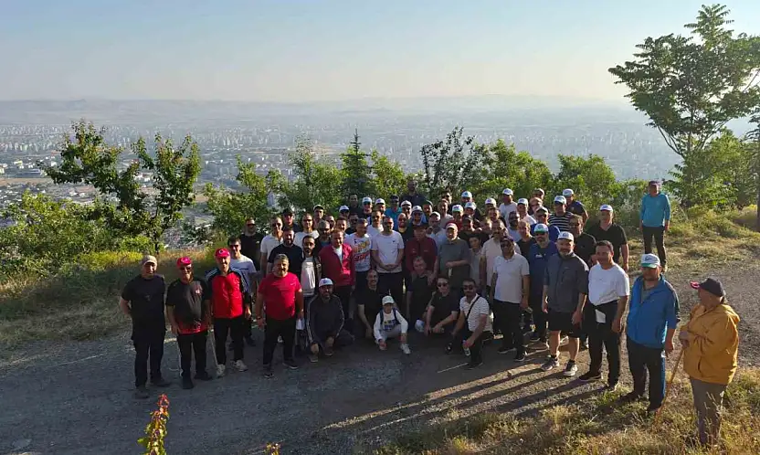 Başkan Büyükkılıç, Otobüs İşletme Müdürlüğü personeliyle yürüyüş yaptı