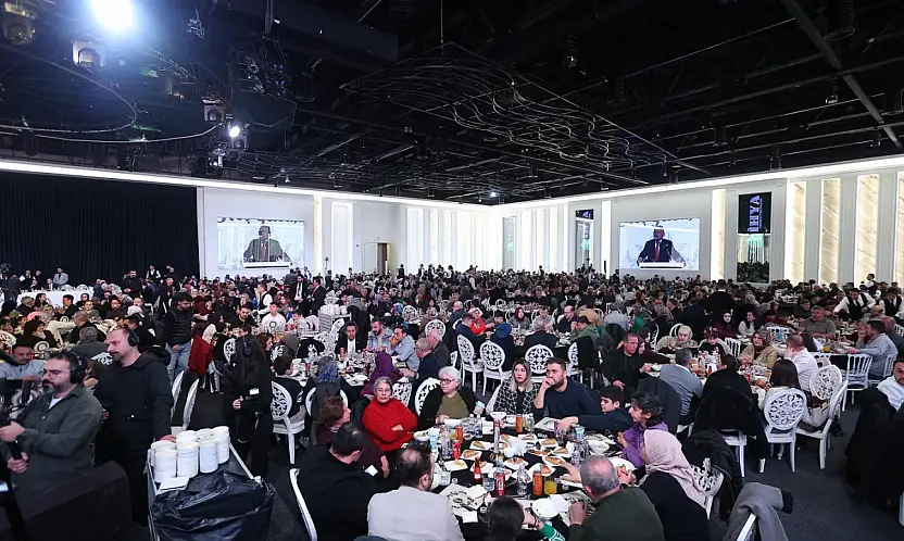 Başkan Büyükkılıç, Ramazan'ın bereketini iki ayrı iftarda vatandaşlarla paylaştı