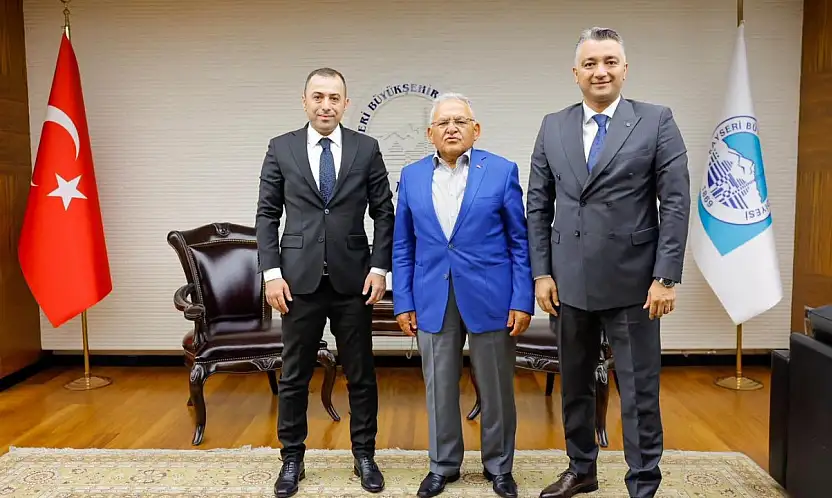 Başkan Büyükkılıç, şehrin farklı kesimlerinden konuklarını makamında ağırladı
