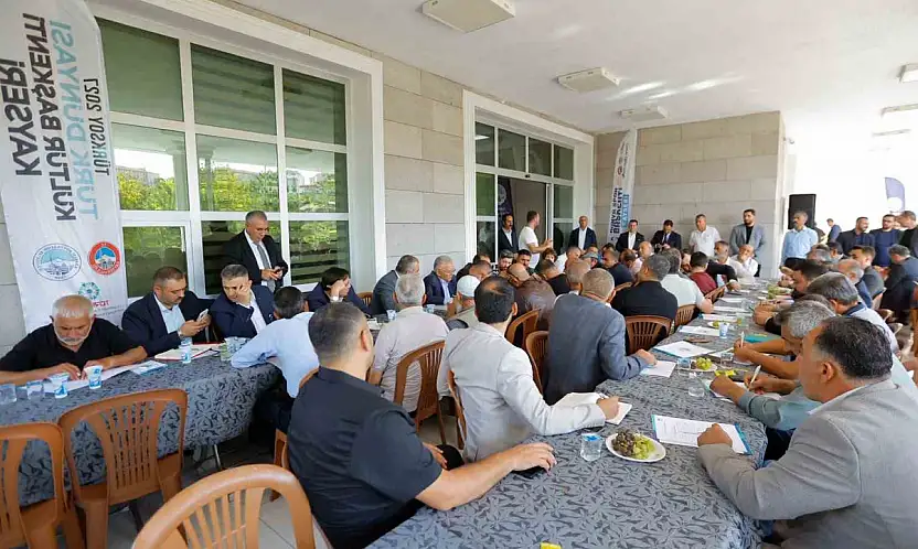 Başkan Büyükkılıç'tan İncesu ve Yeşilhisar'da muhtarlarla 'istişare' mesaisi