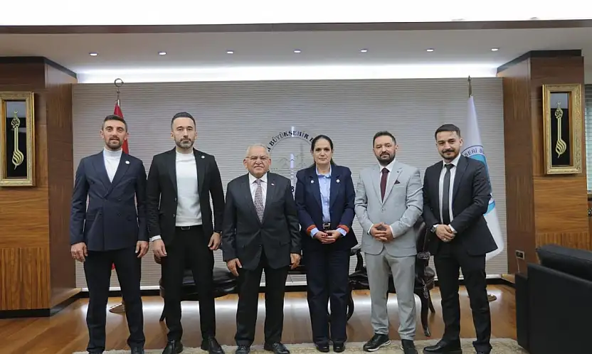 Başkan Büyükkılıç'tan Kayseri'de birlik ve istişare mesajı
