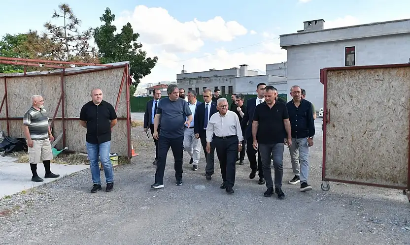Başkan Büyükkılıç, Tarihi Kayseri Mahallesi'nde 3. etap çalışmalarını yerinde inceledi