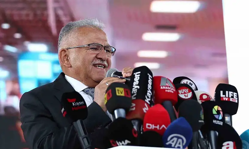 Başkan Büyükkılıç, Türkiye'nin en çok konuşulan 11. siyasetçisi