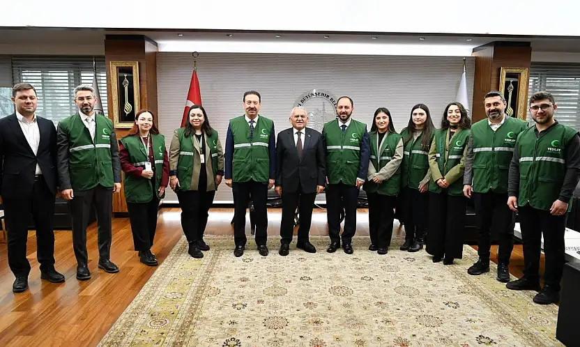 Başkan Büyükkılıç, Yeşilay Kayseri Şubesi'nin yeni yönetimini ağırladı