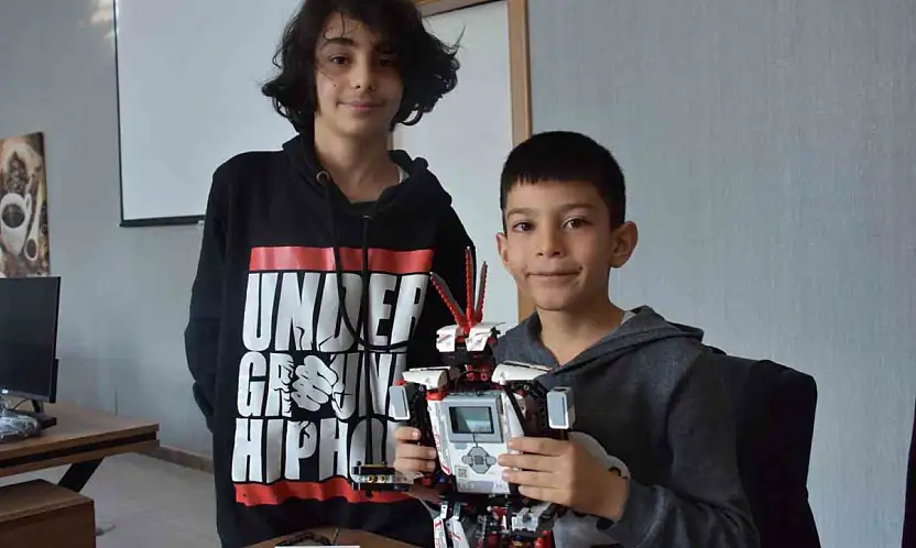 Başkan Çolakbayrakdar, 'Bilim ve teknolojiyle güçlü Türkiye'yi inşa ediyoruz'