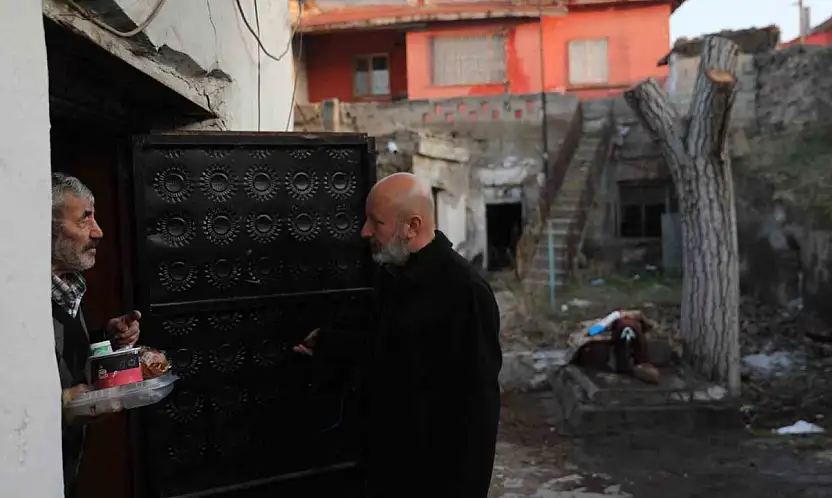 Başkan Çolakbayrakdar: 'Büyüklerimizin hayır duası, bizim en büyük gücümüzdür'