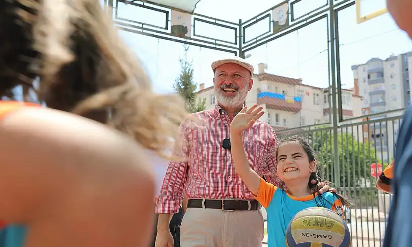 Başkan Çolakbayrakdar: 'Geleceğin güçlü Türkiye'sini evlatlarımız inşa edecek'
