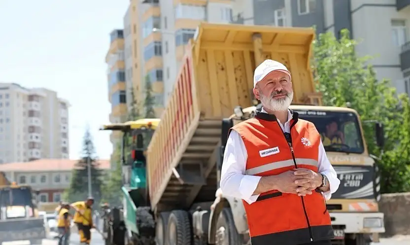 Başkan Çolakbayrakdar: 'Her mahallemize hizmet, her hemşehrimize konfor ulaştırıyoruz'