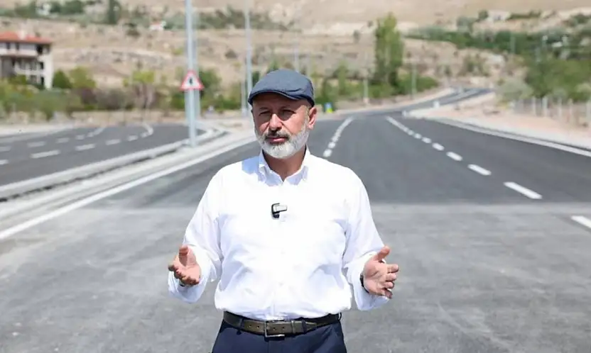 Başkan Çolakbayrakdar: 'Kayseri'mizin trafik yükünü hafifleten akıllı kavşakları yaygınlaştırıyoruz'