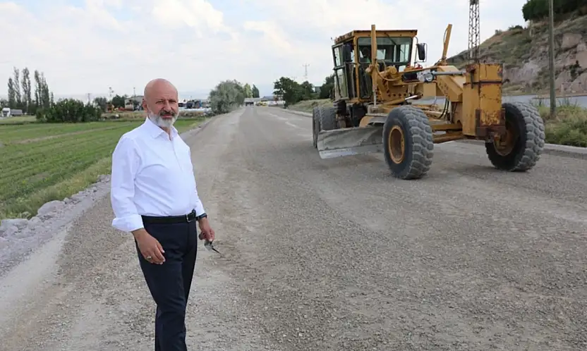 Başkan Çolakbayrakdar: 'Kırsalın yüzünü güldüren örnek hizmetlerle değer katıyoruz'