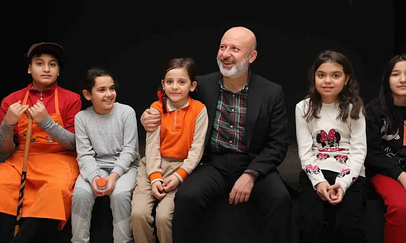 Başkan Çolakbayrakdar: Evlatlarımız tatilde eğlenirken öğreniyor'