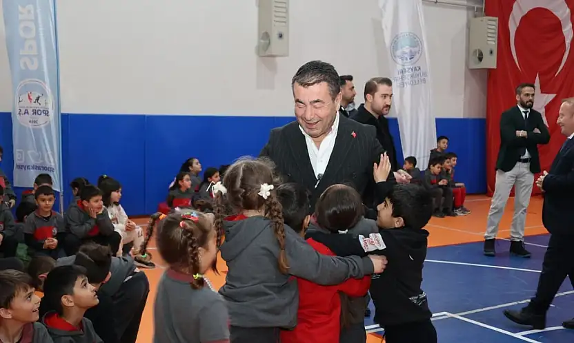 Başkan Metin öğrencilerle spor etkinliğinde buluştu