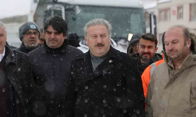 Başkan Palancıoğlu: 'Karla mücadelede yoğun çalışmalarımız kesintisiz devam ediyor'