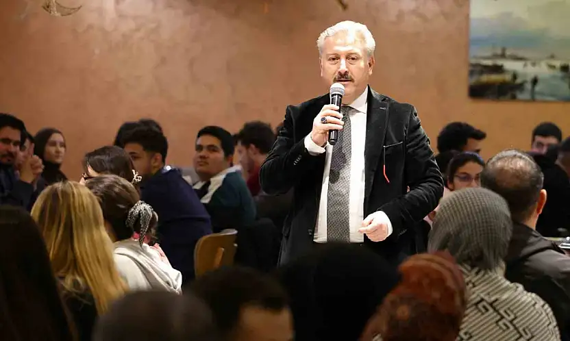 Başkan Palancıoğlu, gençlerle iftar sofrasında buluştu