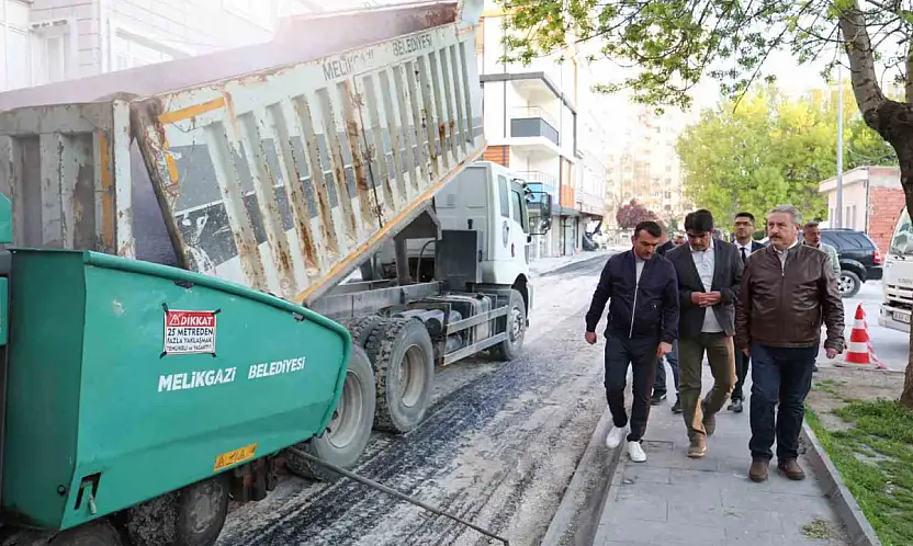 Başkan Palancıoğlu sabahın ilk ışıklarında sahada