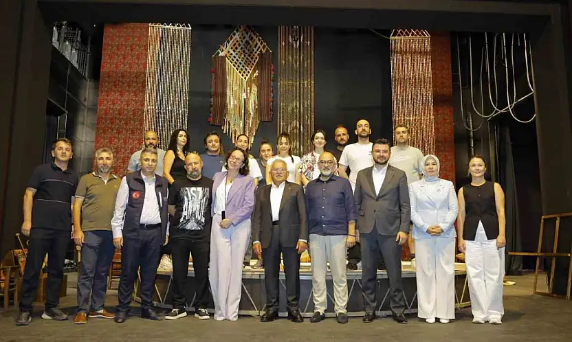 Büyükkılıç, Kayseri Devlet Tiyatrosu'nu inceledi