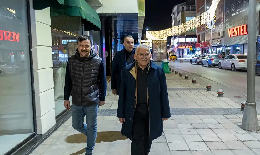 Büyükkılıç, Millet Caddesi'nde yapımı tamamlanan aydınlatma sistemini inceledi