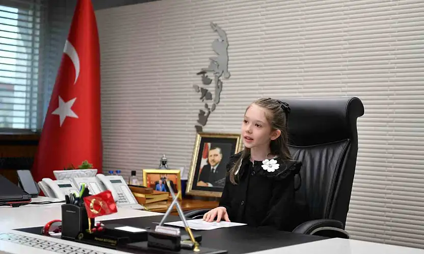 Büyükşehir'de başkanlık koltuğuna minik Zeynep oturdu