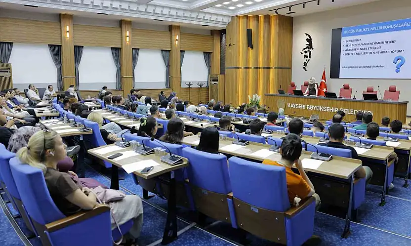 Büyükşehir'den 'Nesilden Nesil'e Geleceğin İnşası Aile konulu kurum içi eğitim