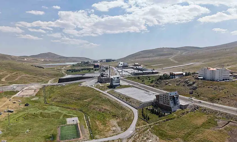 Büyükşehir'den Erciyes'te dört mevsim turizm hamlesi