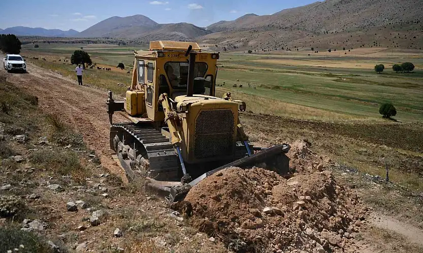 Büyükşehir'den Sarız ve Pınarbaşı kırsalında ulaşım hamlesi: Çavdar- Kırkgeçit arasında yol çalışması başladı