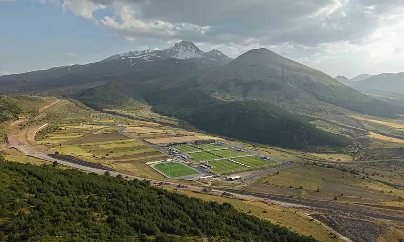 Büyükşehir'in spor vizyonu Erciyes'i yeni sezonun vazgeçilmez kamp merkezi yapıyor