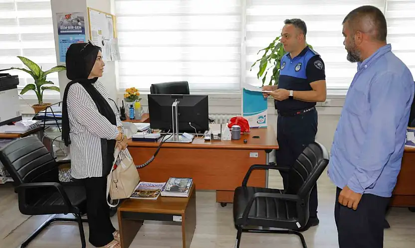 Büyükşehir zabıtasından güven veren duyarlılık: Kayıp cüzdan sahibine eksiksiz teslim edildi