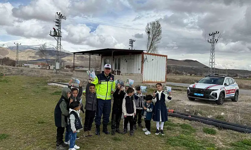 Çocukların bayram harçlıkları jandarmadan