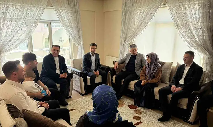 Çopuroğlu: 'Anneler günü'nde ilk ziyaret şehit annemize'
