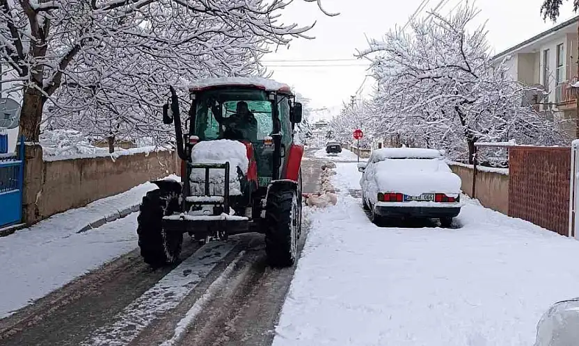 Develi'de kar kalınlığı 10 santime ulaştı